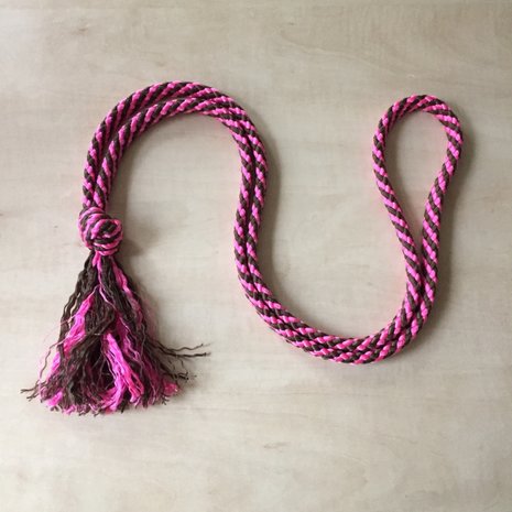 Neckrope met knoop